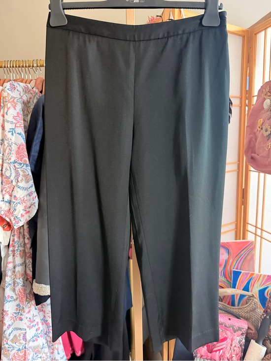 St. John Pants - St. John Collection Black Wool Blend Cropped Dress Pants Size 8